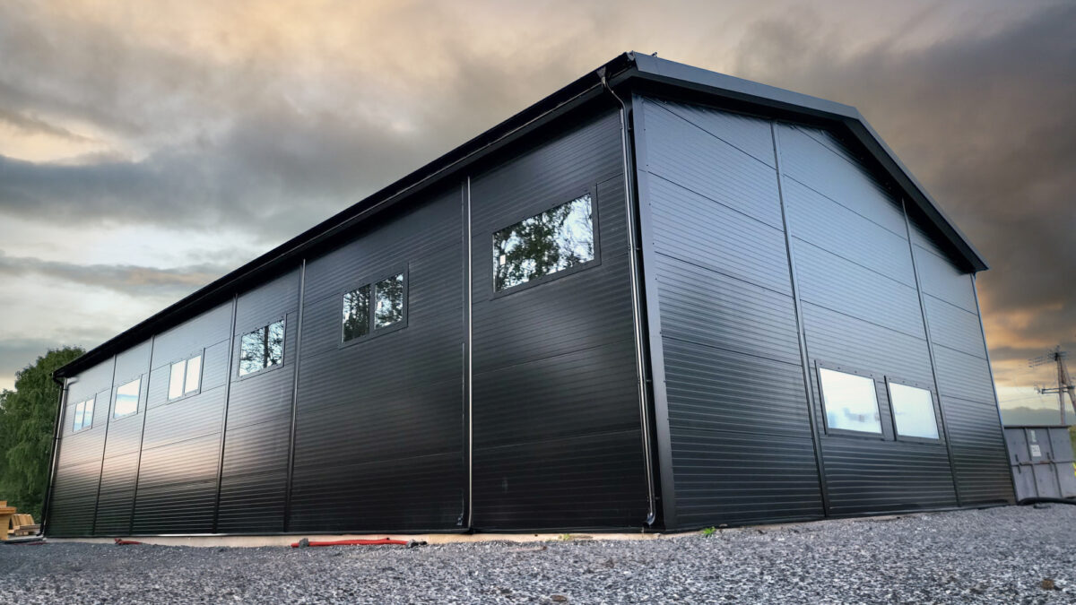 Industrial sandwich panels